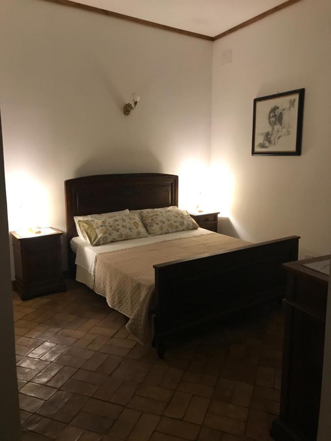 Le Prigioni Del Palazzo B&B ソラ エクステリア 写真