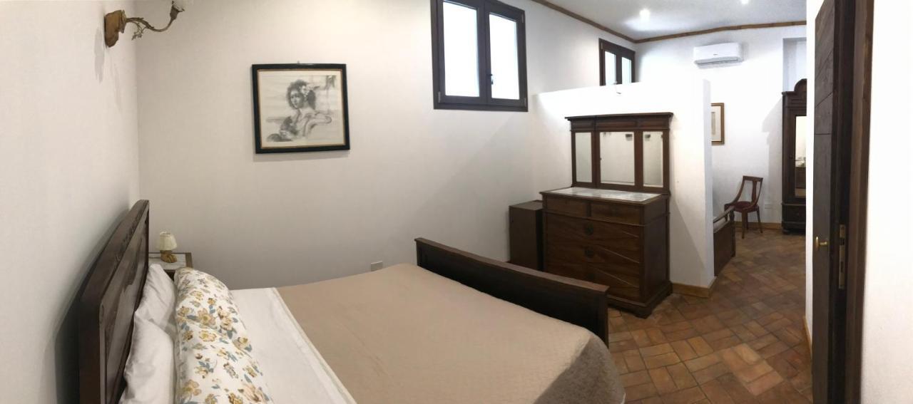 Le Prigioni Del Palazzo B&B ソラ エクステリア 写真