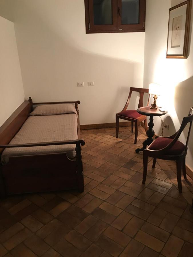 Le Prigioni Del Palazzo B&B ソラ 部屋 写真