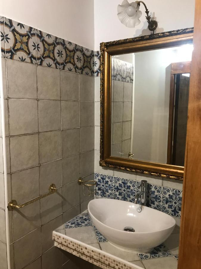 Le Prigioni Del Palazzo B&B ソラ エクステリア 写真