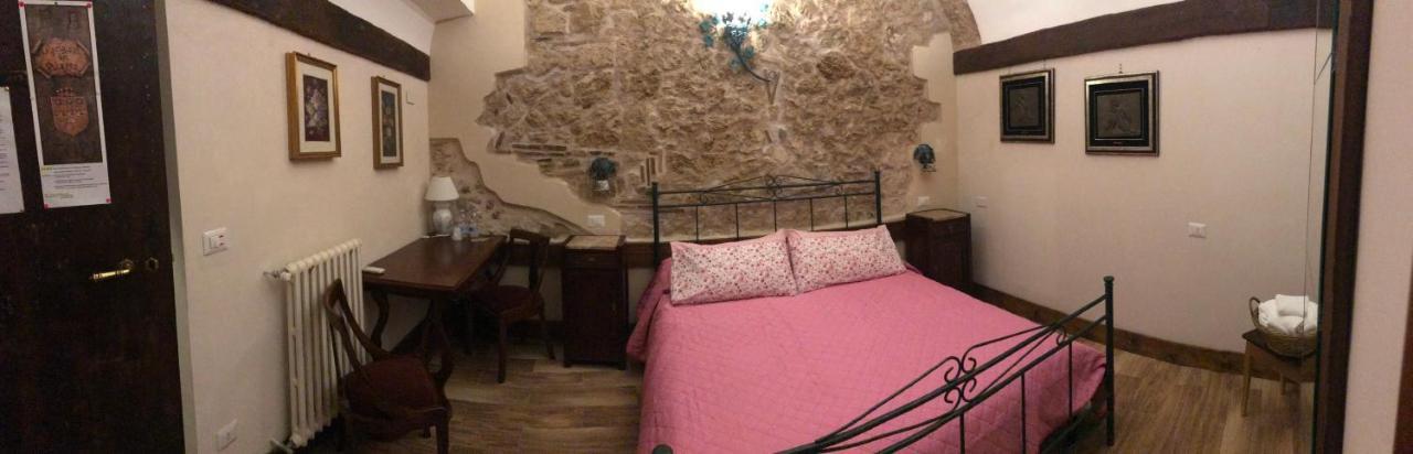 Le Prigioni Del Palazzo B&B ソラ エクステリア 写真