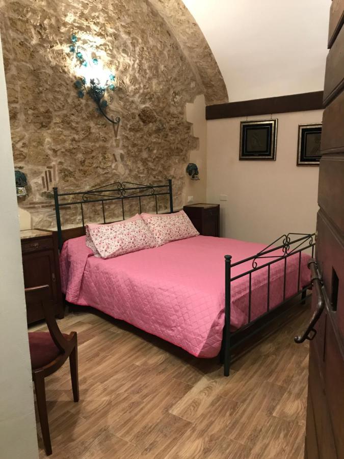 Le Prigioni Del Palazzo B&B ソラ エクステリア 写真